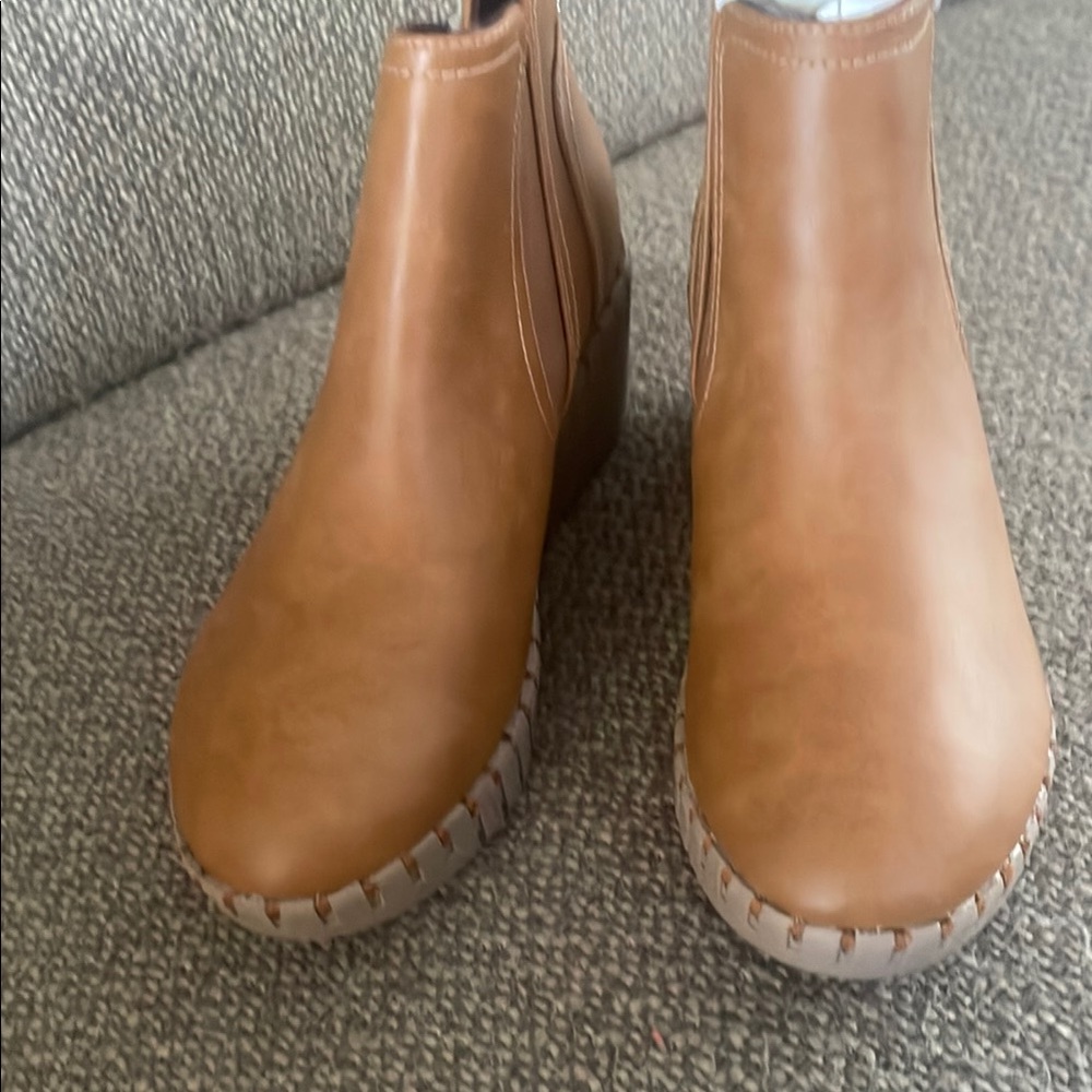 Sketchers Women’s Wedge Heel Ankle Boots